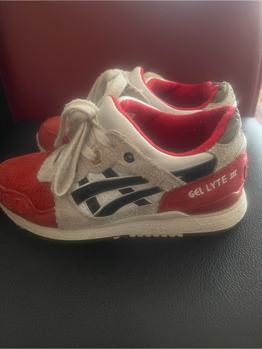 ASICS Gel-Lyte III Red, White & Black woman’s Sneaker